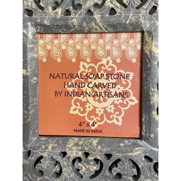 Hand Carved Natural Soap Stone Photo Frame 4"x 4" - Picture 4 of 4